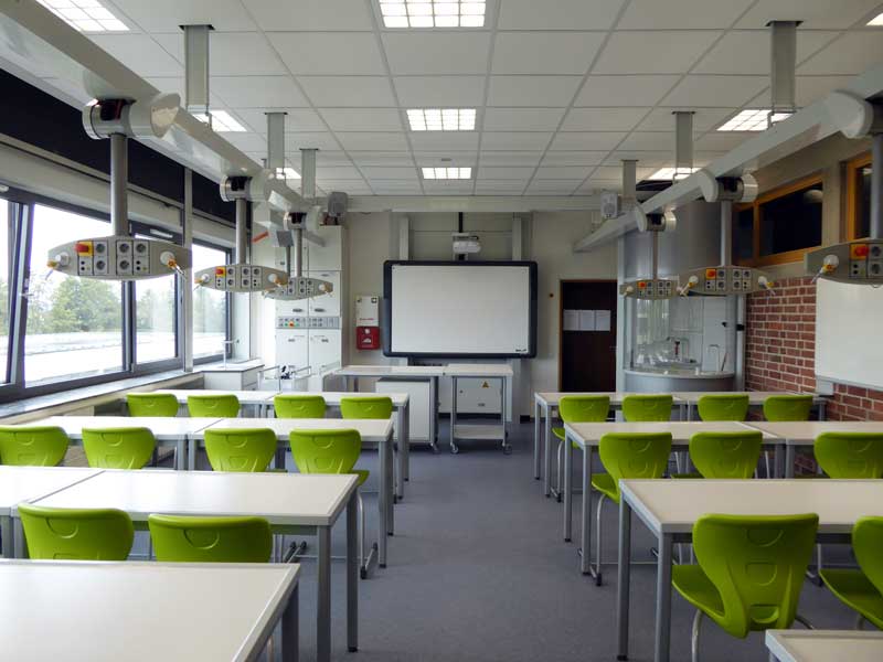 files/Schulleben/Fotogalerie/Schulgebaeude/chemie1.jpg files/Schulleben/Fotogalerie/Schulgebaeude/chemie1.jpg