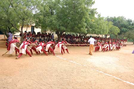 files/Schulleben/Karadikkal/karadikkal 2015/karadikkal-2015-1.jpg files/Schulleben/Karadikkal/karadikkal 2015/karadikkal-2015-1.jpg